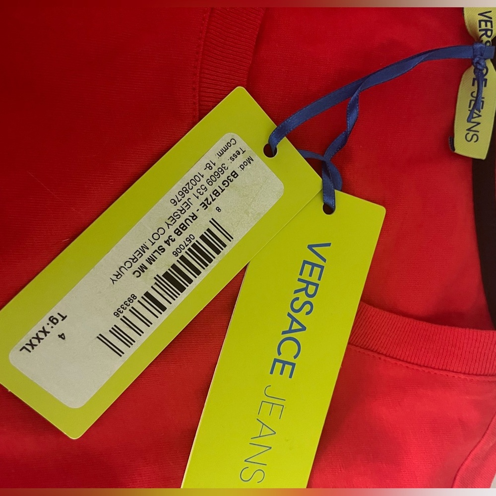 Versace Men’s Red and Black T-Shirt